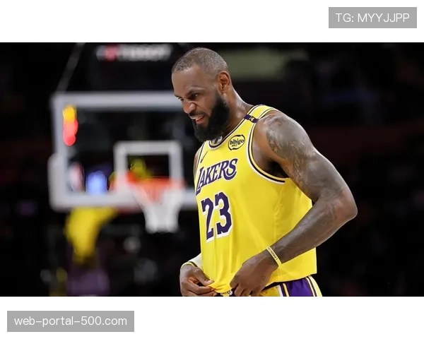 詹姆斯未来去向引关注，湖人管理层表态不急于续约谈判